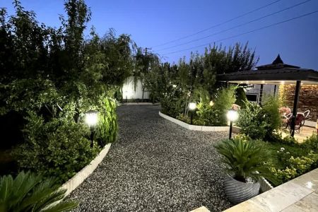 اجاره ویلا استخردار در چهارباغ - شهرک الهیه