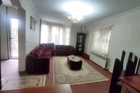 سوئیت حیاط دار در کلاردشت - حسنکیف