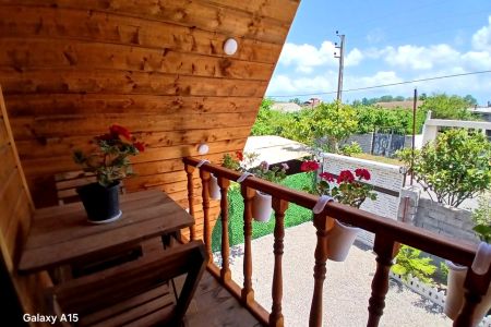 کلبه سوئیسی در آستانه اشرفیه - صفرا بسته