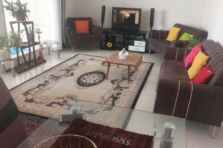 اجاره ویلا استخردار در چهارباغ - ملک آباد