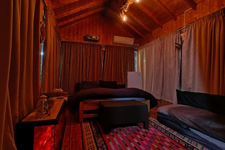 کلبه با حیاط دلباز در شاندرمن - چاله سرا