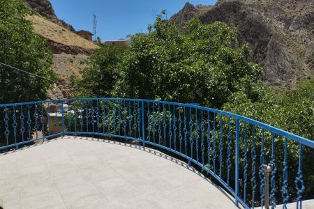 خانه با امکان رصد ستارگان در سنندج - توریور