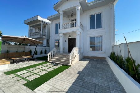 اجاره ویلای دو طبقه در زیباکنار - خشکبیجار