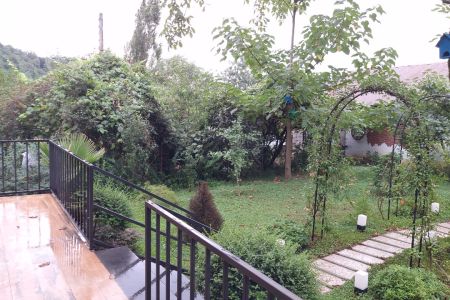 کلبه سوئیسی جکوزی دار در فومن - سیاهرود