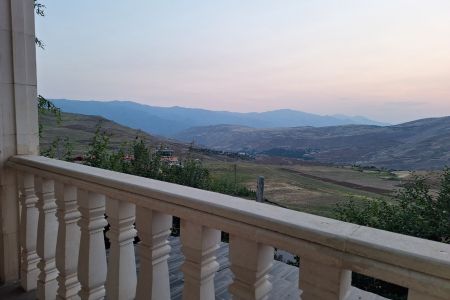 اجاره سوئیت در الموت - کوشک - طبقه ۲