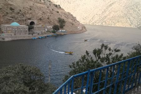 اجاره خانه با ویو دریاچه در پاوه - هجیج