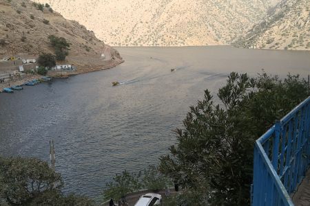 اجاره خانه با ویو دریاچه در پاوه - هجیج