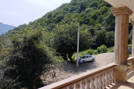 خانه بالکن دار در پل سفید - میارکلا