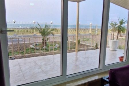 سوئیت پلاک یک دریا در بندرانزلی - واحد ۲۸