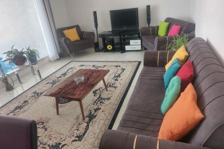 اجاره ویلا استخردار در چهارباغ - ملک آباد