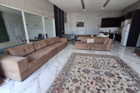 اجاره ویلا استخردار در چهارباغ - رامجین