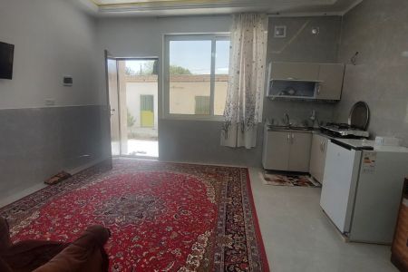 اجاره سوئیت با حوضچه آبگرم در محلات - واحد یک