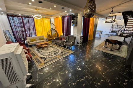 اجاره ویلا استخردار در چهارباغ - رامجین