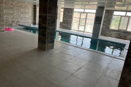 ویلا با استخر سرپوشیده در مهرآباد رودهن - خورین