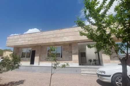 اجاره سوئیت با حوضچه آبگرم در محلات - واحد یک