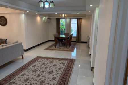ویلا استخردار در بندرانزلی - میان پشته - همکف