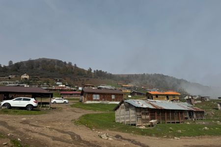 Renting a wooden suite in shopping