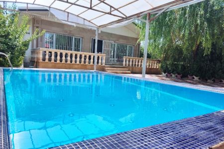 اجاره ویلا استخردار در چهارباغ - آغچه حصار