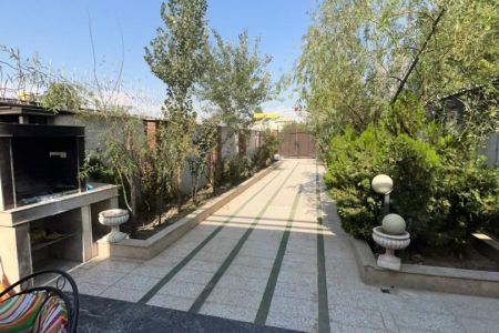 اجاره ویلا استخردار در چهارباغ - زعفرانیه