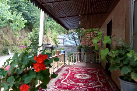 اجاره خانه لب رودخانه در اسالم - درازمحله - همکف
