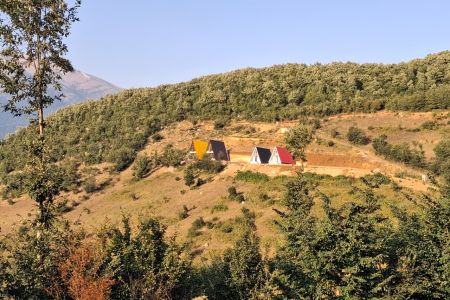 اجاره کلبه سوئیسی در رودبار - گنبک