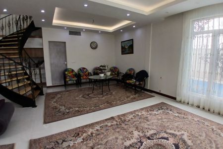 اجاره ویلا استخردار در چهارباغ - رامجین