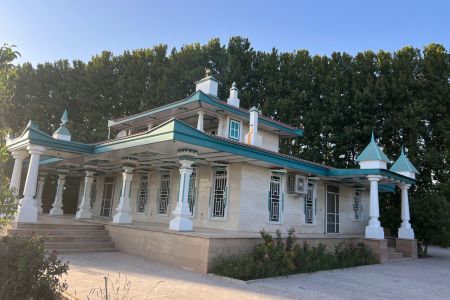 ویلا دوبلکس استخردار در چهارباغ - آغچه حصار