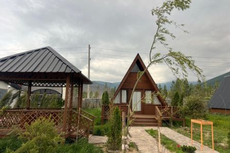 اجاره کلبه سوئیسی با آلاچیق در کجور