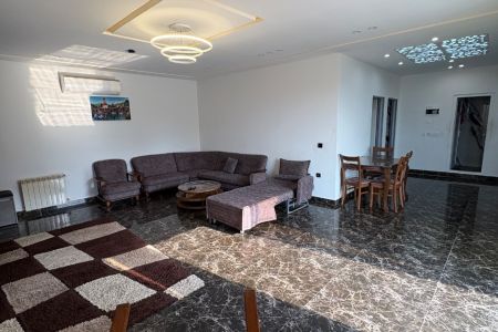 اجاره خانه تراس دار در بندرانزلی - طبقه ۲