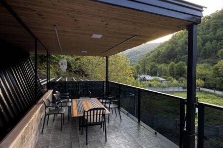 کلبه با طراحی خاص در شاندرمن - طالب دره