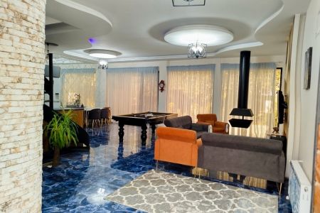 ویلا دوبلکس استخردار در ساوجبلاغ - حاجی آباد
