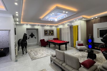 ویلا استخردار در چهارباغ - اوغلان تپه - ۳ خوابه