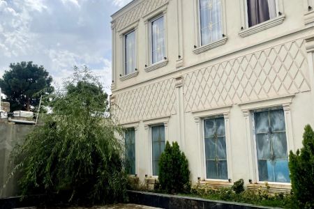 ویلا دوبلکس استخردار در جاده چهارباغ