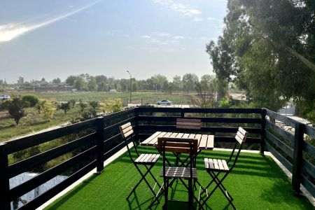 کلبه سوئیسی نزدیک دریا در فرح آباد