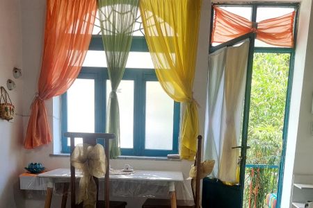 اجاره سوئیت حیاط دار در رشت - دو نفره