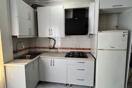 Renting a furnished apartment in Tehran - Nawab - on the ground floor