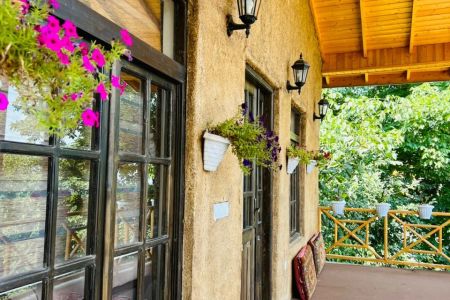 Renting a villa on Chalus - Tovir Road