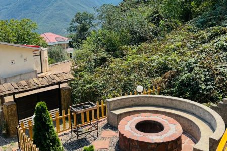 Renting a villa on Chalus - Tovir Road