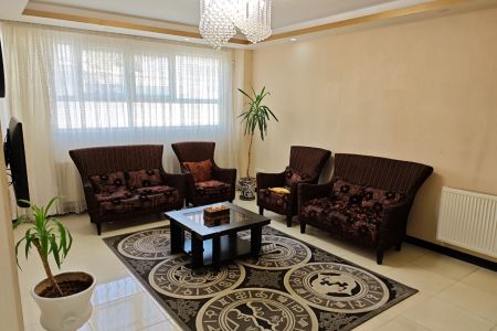 خانه مبله نزدیک حافظیه در شیراز - طبقه اول