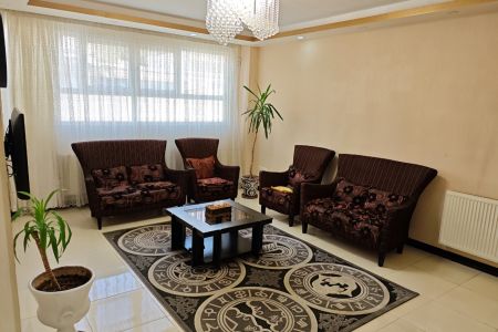 خانه مبله نزدیک حافظیه در شیراز - طبقه اول