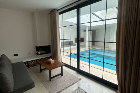 ویلا دوبلکس استخردار نزدیک کاخ موزه رامسر