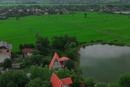 کلبه سوئیسی رو به دریاچه در شاندرمن - اولم