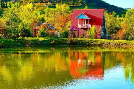 کلبه سوئیسی رو به دریاچه در شاندرمن - اولم