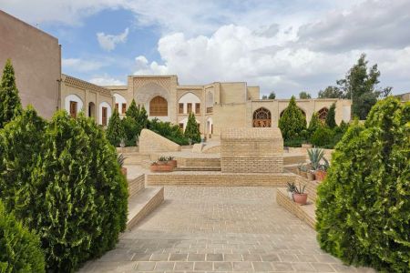 بوم گردی تاریخی در ساوه - شاخ نبات