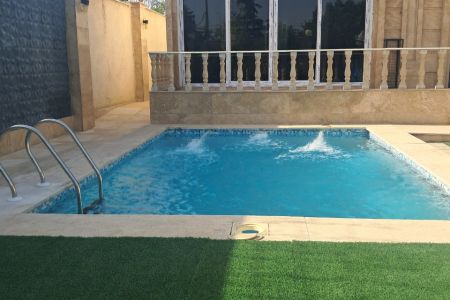 خانه ویلایی استخردار با میز بیلیارد در کردان