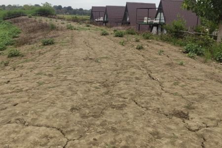 کلبه سوئیسی در سیاهکلا چمستان - نزدیک تالاب - و ۲