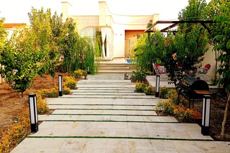 اجاره ویلا استخردار در چهارباغ - رمنده