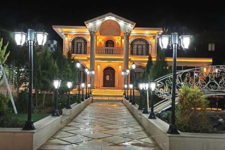 ویلا با استخر و جکوزی در چهارباغ - زعفرانیه