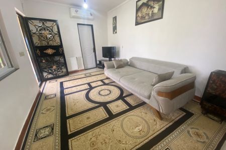 خانه با ویو دریاچه در لفور - میرارکلا