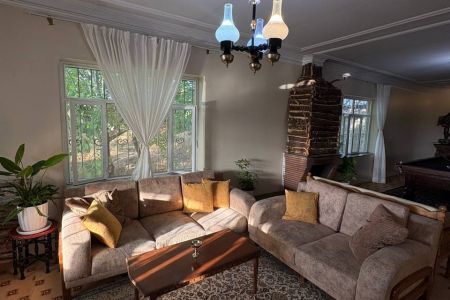 Renting a villa in Taleqan - Zidasht